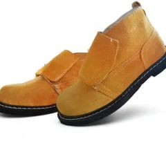 Professional Safety Footwear Male Warm Fluffy Inside Rubber Sole 1728 Waterproof 1Y MOQ100 - Shandong Xingbang Protective Equipment Co., Ltd
