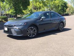 Used 2014 - 2024 Toyota Camry Sedan Cars  For sale and shipping Worldwide in Good Conditions - Image 4