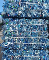 High-quality PET Bottle Scrap Hot Washed Mix Color Molding Grade Plastic Flakes Medical Grade Recycling Industrial Bulk - Image 1