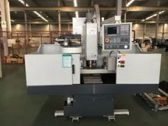 Vmc25L Small Vertical Machine Center Half Cover CNC Drilling and Milling Machine with The 4th Axis and 12 Tools Atc - Anhui Chizhou Household Machine Tool Co., Ltd.