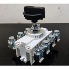 Copper & PVC White Base 4Pole Switch Disconnector Fuse Brand C&S Number Of Pole 4 Current Rating 40A Rated Frequency - Image 2