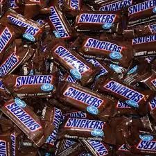 Snickers Chocolate Candy Bar – Fun Size, Bulk Value Bag – 1 lb Wholesale - Image 3
