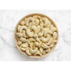 roasted cashew nuts for snacks and retail premium crunchy cashews with golden color rich flavor and excellent quality perfect for packaging resale and consumer markets - Image 1