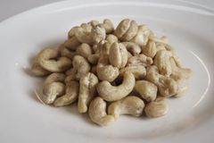 Whole WW180 Cashew Grade Nuts King of Cashews | Premium Extra Large White Whole Nuts - Image 4