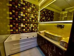 Hotel Bathroom Interior Designing Service - Image 3