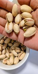 Pistachio with shell - Image 3