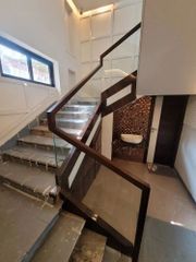Stairs Stainless Steel Glass Staircase Railing, For Home Height 3 Feet Position Stairs Thickness 10 mm Usage/Application - Image 3