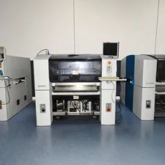 Samsung Sm321s/Sm421s Compact SMT Pick and Place Machine for PCB Assembly Line Material Handling Conveyor Integration - Qinyi Electronics Co., Ltd.