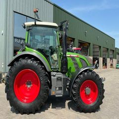 Best Price Fendt 90HP Automatic Walking Tractor 4WD Gear Drive Engine Farm Tractor Wholesale in Stock - Image 2