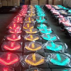 Traffic Lights Supplier Intelligent LED Traffic Signal Light Equipment - Image 6