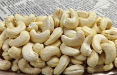 Cashew Nuts Max. Moisture (%) 5% Place of Origin kenya Packaging Vacuum bag/tin and - Image 2