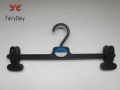 Plastic Pants/Trousers/Skirt Suit Displays Hangers Trademark FD Model NO. FD43 Certificate SGS Application Tops HS Code 3924900000 - Image 1