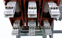 Vacuum Circuit Breaker, 11 kV Warranty 1 Phase 3Phase Frequency 50Hz Material Porcelain Rated Voltage 11 kV Model Name/Number - Image 1