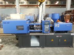 PVC Injection Molding Machine 330 - Image 6