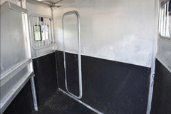 Two Horse Trailers / 2002 Kiefer Built 2 Horse Bumper Pull - Image 5