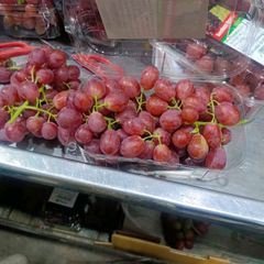 Red Globe Grapes - Image 2