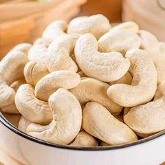 Wholesale W320 Premium Grade Vietnamese Raw Cashew Nuts Global Exporter – product photo 1, product detail gallery
