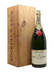 Premium Moët Champagne elegant sparkling wine luxury celebration bottle - Image 4