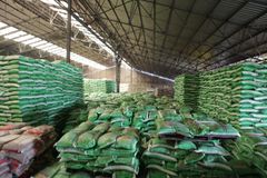 Sugar icumsa 45 origin Brasil  Color White Origin Brazil Packaging 50kg Bags Trade Compliance International Trade - Image 2
