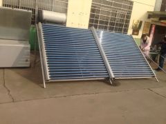 Non Pressure Solar Collector with 50 Vacuum Tubes - Image 1