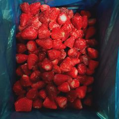 Uncalibrated & Calibrated Frozen Strawberry - Image 1