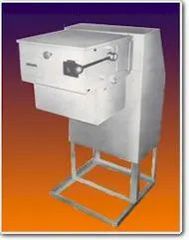 Hand Operated Oil Immersed Auto Transform Starter Case Material Mild Steel Trip Mechanism Push Button Tripping Under Voltage Protection No-volt - Image 1