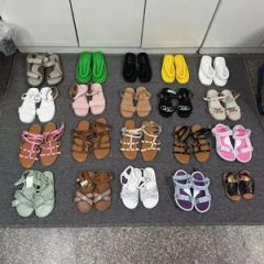 Girls Sandals Beach Casual Anti Slip Soft Sole Shoe Inventory Mixed Wholesale - Guangzhou Blm Import and Export Trading Co., Ltd.