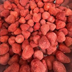 100% Natural Crispy Freeze-Dried Strawberries / Whole Freeze-Dried Strawberry Fruit - Image 2