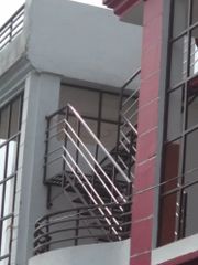 Stainless Steel SS Glass Railing For Home Position Stairs Usage/Application Home Glass Type Tempered Glass Coating Hpl Aluminum - Image 4