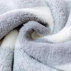 Fast Drying Adjustable Microfiber Bath Robe for Pets & Cats Fastness 4 Size Large Origin China Packaging Bag Trademark - Image 6