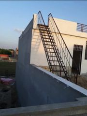 Straight Run Iron Staircase Color Black Material Iron Shape Straight Run Structure Step Ladder Surface Finish Paint - Image 1