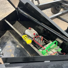 New 2026 RawMaxx 7ft x 14ft 14k Tandem Axle Bumper Pull Dump & Scissor Hoist w/HD KTI Pump & 5 Amp Battery Charger (Mid- - Image 4