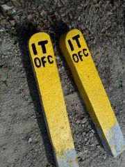 Rectangular OFC Cement Route Marker Stone, For Fibre Optic Length 1-2 Feet Material Cement Shape Rectangular Application Fibre - Image 1