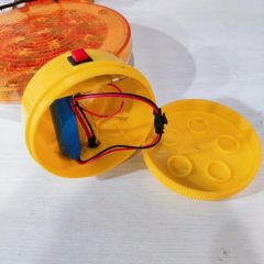 Yellow Solar Flashing LED Beacon Traffic Warning Light - Image 5