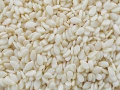 Hulled white sesame seeds - Image 1