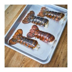 Premium quality Canadian whole raw lobster UHP arranged for bulk buyers with fast delivery - Image 1
