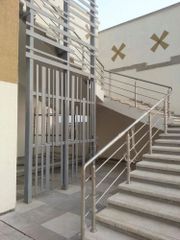 Round Stainless Steel Pipe Railing, For Home, SS316L Design Panel Color Silver Mounting Type Floor Material Grade - Image 1