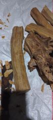 Sandalwood chips, logs and roots - Image 1