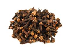 DRY CLOVES Grade AA Shape LONG Type CLOVES Drying Process SUN Packaging 50KG BAGS Shelf Life 24 MOTHS Admixture 1/0.5% Max - Image 1