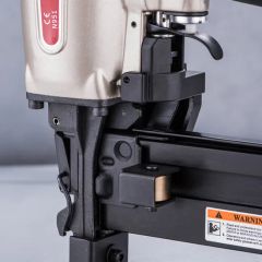 N951 Pneumatic Tools Staple Nail Guns Air Stapler Brand Kya Origin China Trademark KYA Model NO. N951 Usage Furniture Type Air Stapler - Image 3