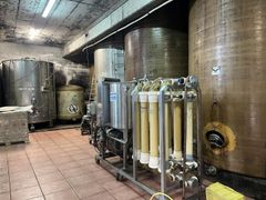 Bulk wine, red wine. - Image 3