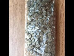 China Factory Power Transmission Motorcycle Roller Chain for Motorcycle Gear - Image 1