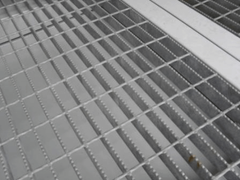 20ft x 8ft Bunded Store with Open Mesh Floor for Secure Industrial Storage - Image 3