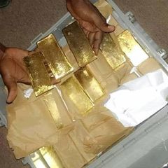 Original Gold Bars available now Carats 22+ Purity 97% Gender Men, woman Origin Central Africa Cameroon Price 85000$ Per - Image 4