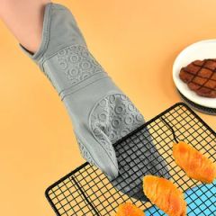 Kitchen Heat Resistance Mats, Slip-Resistant Textured Grip, Black Cooking Gloves Set - Image 2