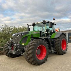 Powerful Fendt 1050 Vario Wheel Tractor with 80HP for Engine Gear Drive 4WD High Productivity for Maximum Heavy Draft - Image 2