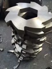 Air-Cooled Coarse Crusher for Wood/Rubber/Plastic Rubber Power 8kw Voltage 380V Weight 2000kgs HS Code 84778000 Model NO. cgy-500 - Image 6