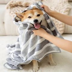 Fast Drying Adjustable Microfiber Bath Robe for Pets & Cats Fastness 4 Size Large Origin China Packaging Bag Trademark - Image 3