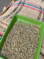 COLOMBIA HUILA SUPREMO ARABICA GREEN COFFEE BEANS SCREEN SIZE 17/18 FULL WASHED G1 – product photo 1, product detail gallery