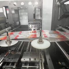Computer Controlled 3 Side Sealing with Gusset Pouch Double Feeding Zipper Plastic Bag Making Machine - Image 5